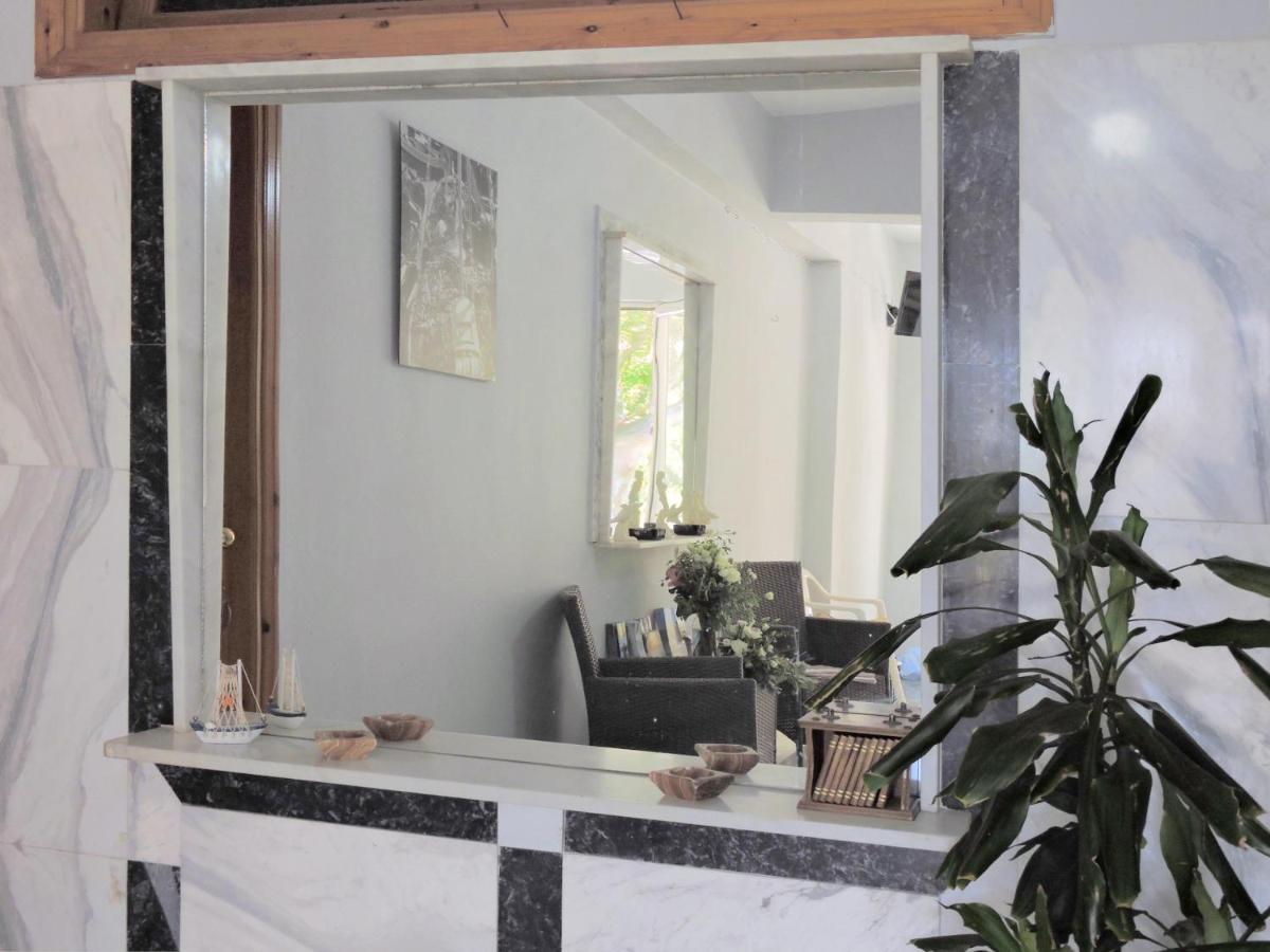 Egeon Rooms And Studios Jeorjoúpoli Eksteriør bilde